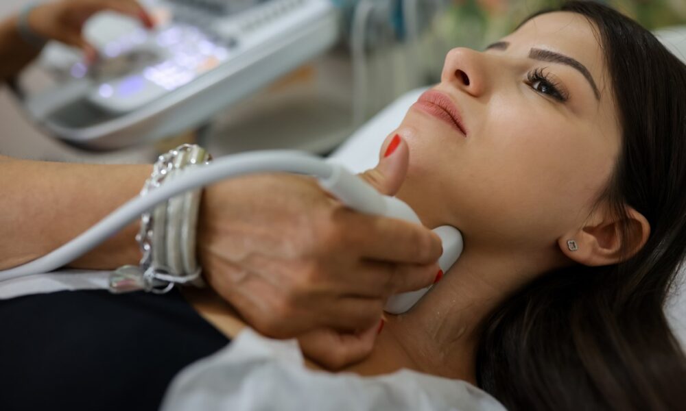 sindrome-de-hashimoto:-entenda-o-que-e-a-condicao-e-os-sintomas
