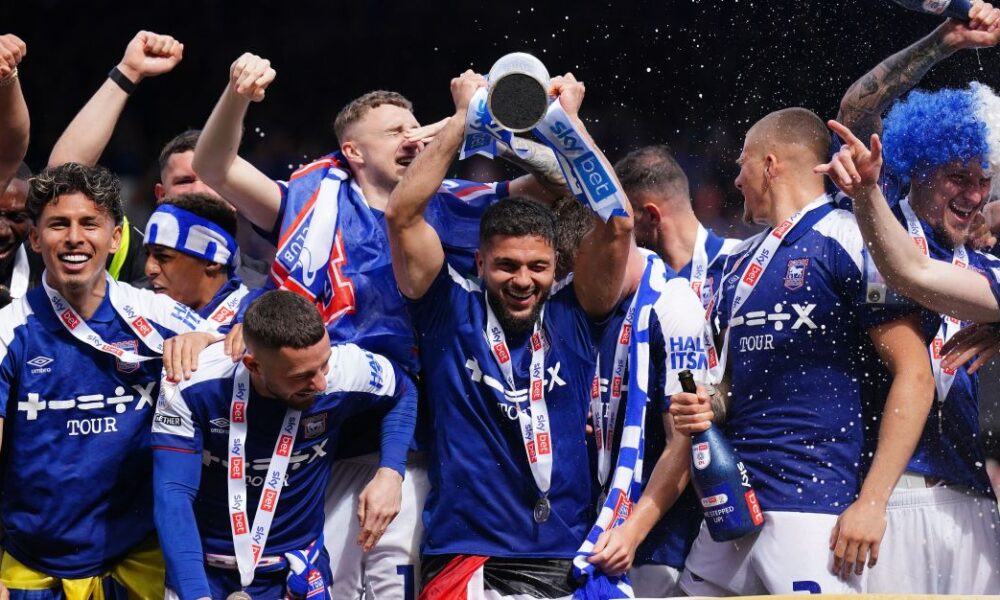 rumo-a-premier-league,-ipswich-town-repete-feito-do-manchester-city