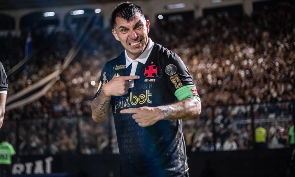 agressao-e-problemas-com-elenco:-medel-vira-descartavel,-e-vasco-tenta-liberacao