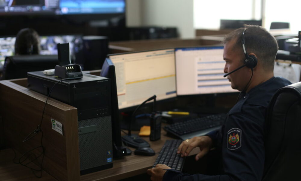 com-patrulhamento-e-barreiras-policiais,-seguranca-reduz-42%-das-chamadas-de-roubo-no-acre