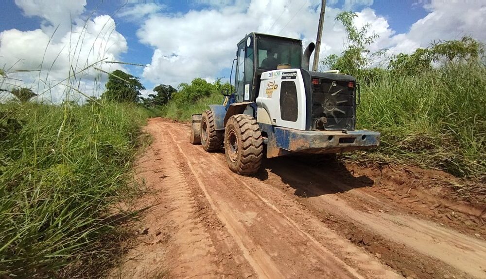 em-sena-madureira,-governo-trabalha-no-melhoramento-do-ramal-mario-lobao