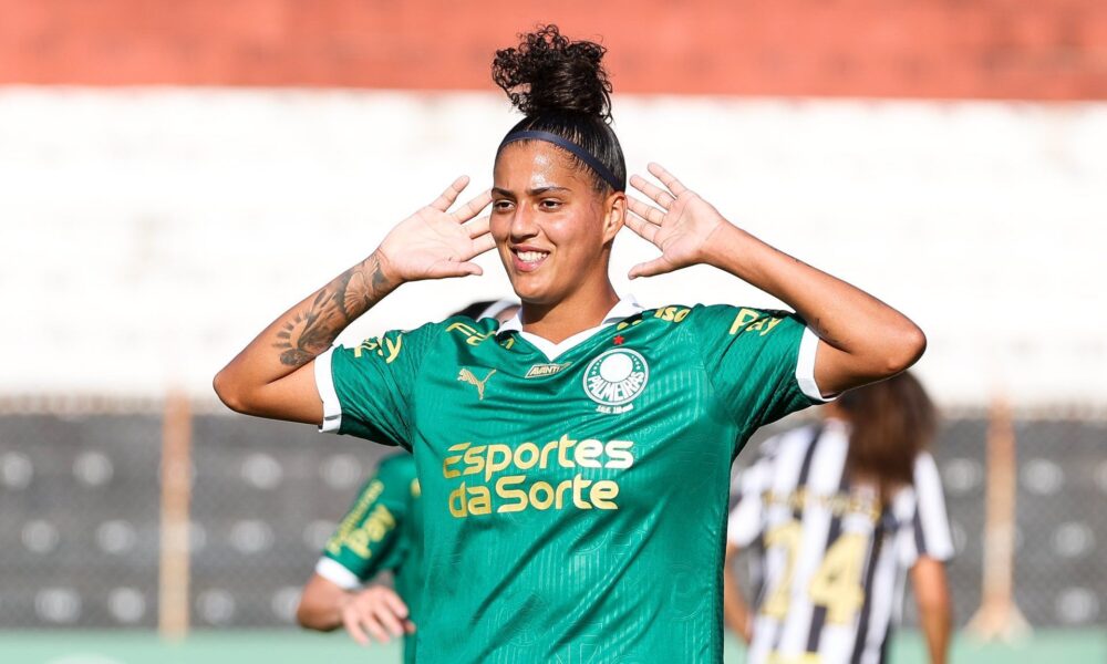 com-hat-trick-de-amanda-gutierres,-palmeiras-goleia-santos-no-brasileiro-feminino