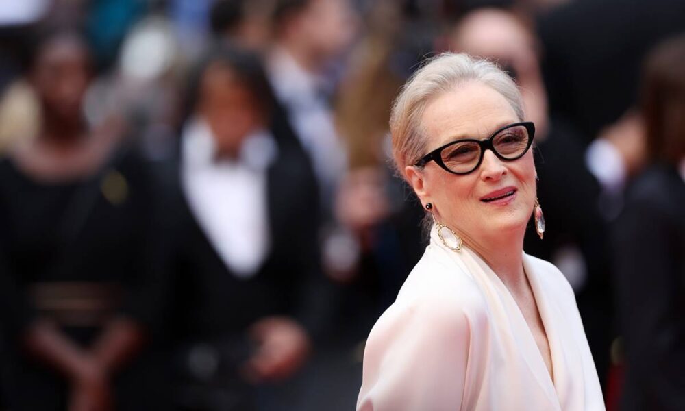 cannes-2024:-meryl-streep-recebe-palma-de-ouro-honoraria-na-abertura
