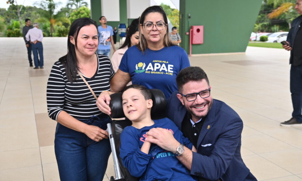 governador-gladson-cameli-participa-de-acao-de-inclusao-e-bem-estar-para-pessoas-com-deficiencia