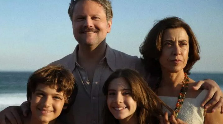 Família Paiva retratada em cena do filme ‘Ainda Estou Aqui’ – Foto: Reprodução/ND
